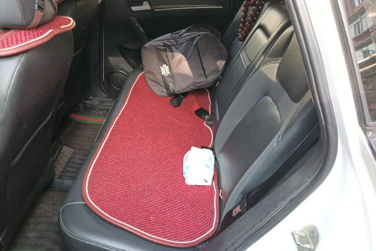 Used Zotye T600 2014 1.5T Manual Elite Edition Left Rear Seat
