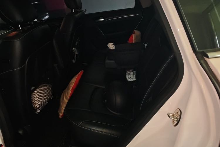 Used Zotye T600 2014 1.5T Manual Luxury Model Left Rear Seat
