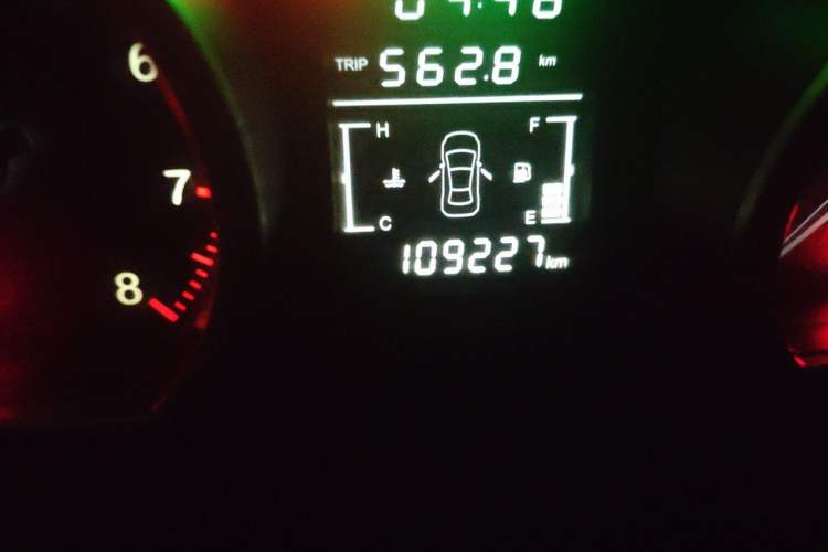Used Zotye T600 2014 1.5T Manual Flagship Version Odometer Close Up