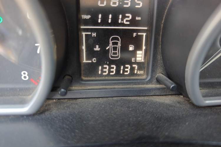 Used Zotye T600 2014 1.5T Manual Flagship Version Odometer Close Up