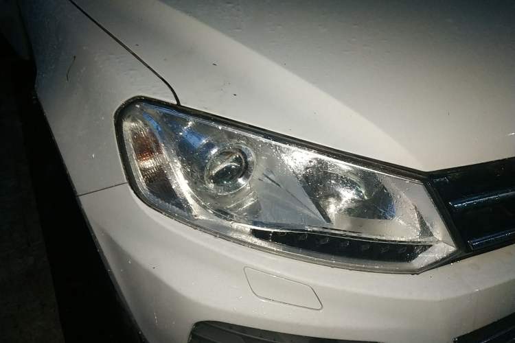 Used Zotye T600 2014 1.5T Manual Luxury Model Right Front Headlight