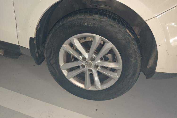 Used Zotye T600 2014 1.5T Manual Luxury Model Right Front Wheel Hub