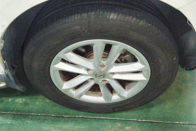 Used Zotye T600 2014 1.5T Manual Luxury Model Right Front Wheel Hub