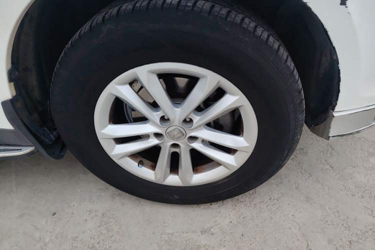 Used Zotye T600 2014 1.5T Manual Luxury Model Right Front Wheel Hub