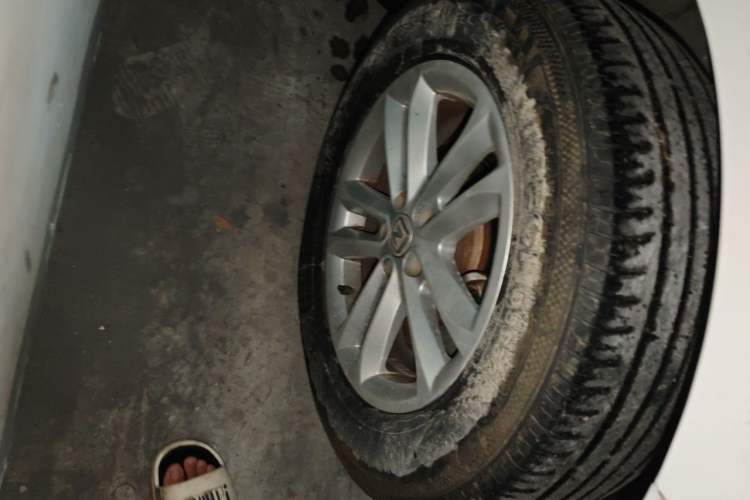 Used Zotye T600 2014 1.5T Manual Flagship Version Right Front Wheel Hub