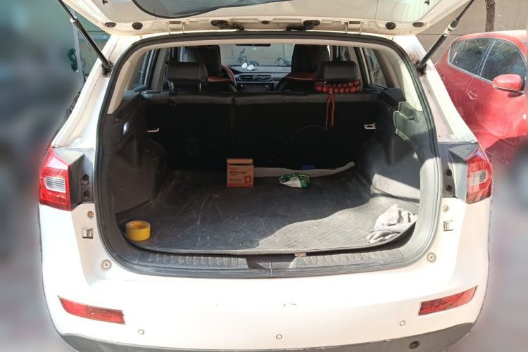 Used Zotye T600 2014 1.5T Manual Elite Edition Trunk