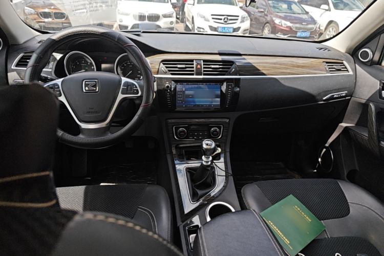 Used Zotye T600 2014 1.5T Manual Elite Edition Center Console