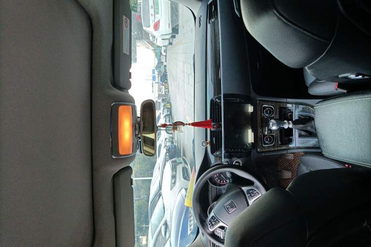 Used Zotye T600 2014 1.5T Manual Flagship Version Interior 4