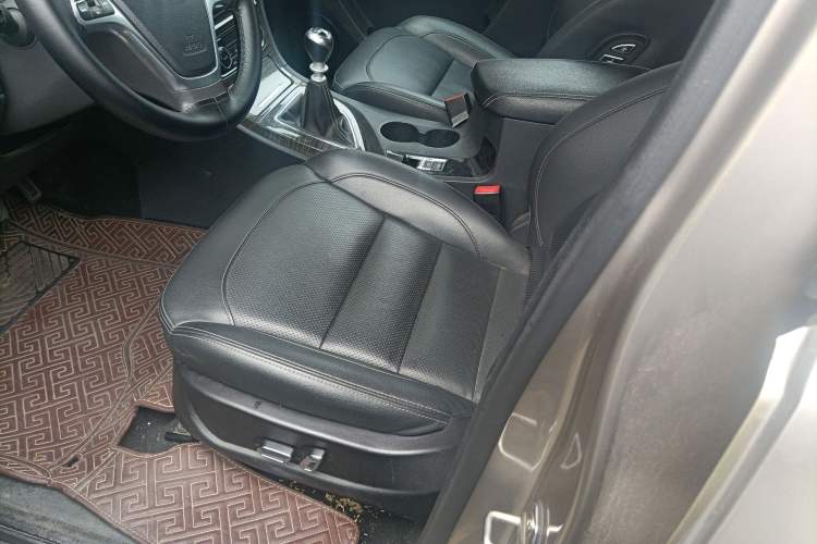 Used Zotye T600 2014 1.5T Manual Flagship Version Left Front Seat