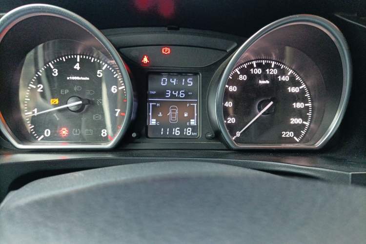 Used Zotye T600 2014 1.5T Manual Flagship Version Odometer Close Up