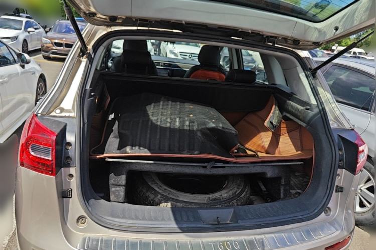 Used Zotye T600 2014 1.5T Manual Elite Edition Trunk