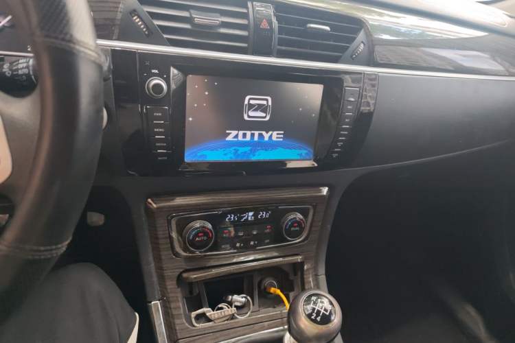 Used Zotye T600 2015 1.5T Manual Luxury Model Audio And AC Panel