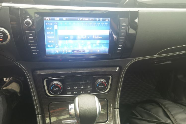Used Zotye T600 2015 2.0T DCT Prestige Edition Audio And AC Panel