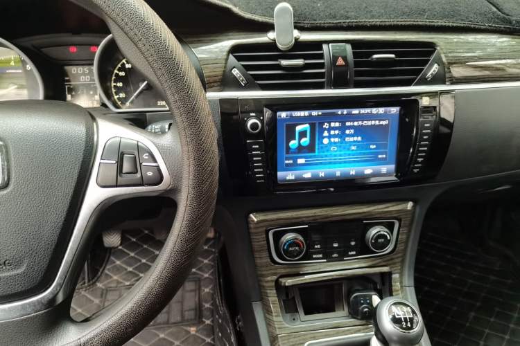 Used Zotye T600 2015 1.5T Manual Luxury Model Audio And AC Panel
