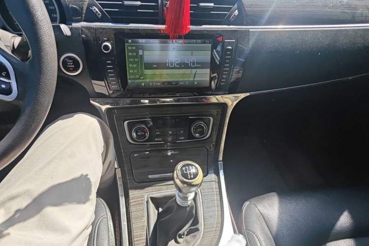 Used Zotye T600 2015 1.5T Manual Luxury Model Audio And AC Panel