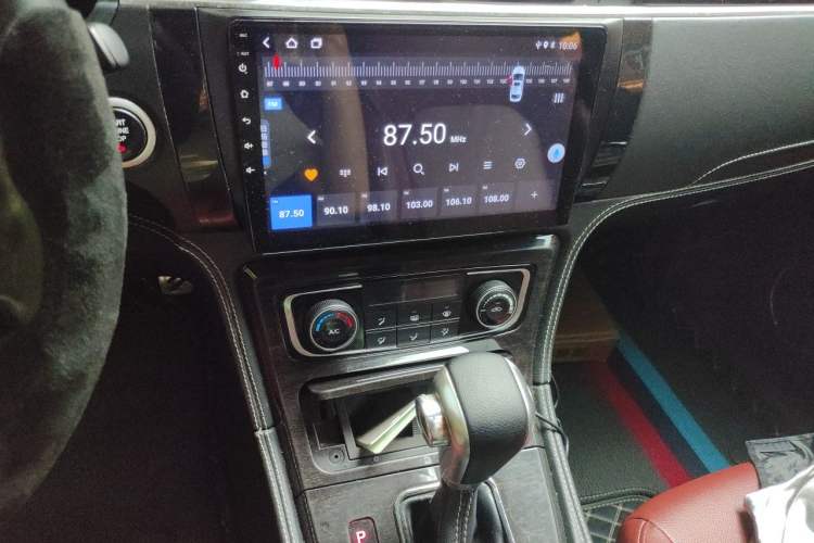 Used Zotye T600 2015 2.0T DCT Luxury Version Audio And AC Panel