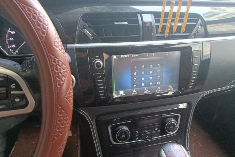 Used Zotye T600 2015 2.0T DCT Luxury Version Audio And AC Panel