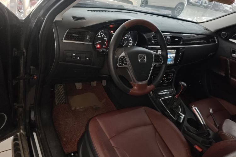 Used Zotye T600 2015 Family Edition 2.0T Manual Luxury Version Center Console