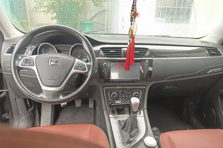 Used Zotye T600 2015 2.0T Manual Luxury Version Center Console