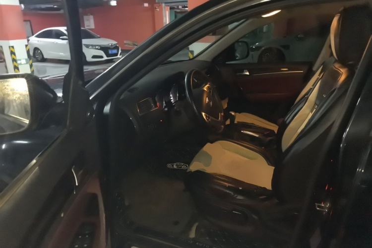 Used Zotye T600 2015 Family Edition 2.0T Manual Luxury Version Driver Seat