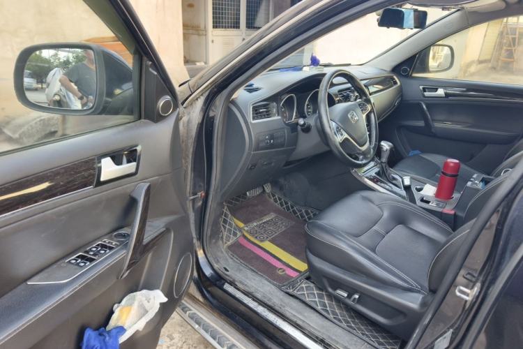 Used Zotye T600 2015 2.0T DCT Prestige Edition Driver Seat