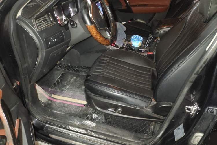 Used Zotye T600 2015 2.0T DCT Prestige Edition Driver Seat