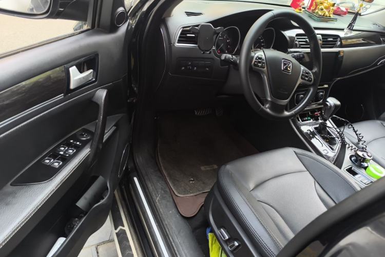 Used Zotye T600 2015 2.0T DCT Prestige Edition Driver Seat
