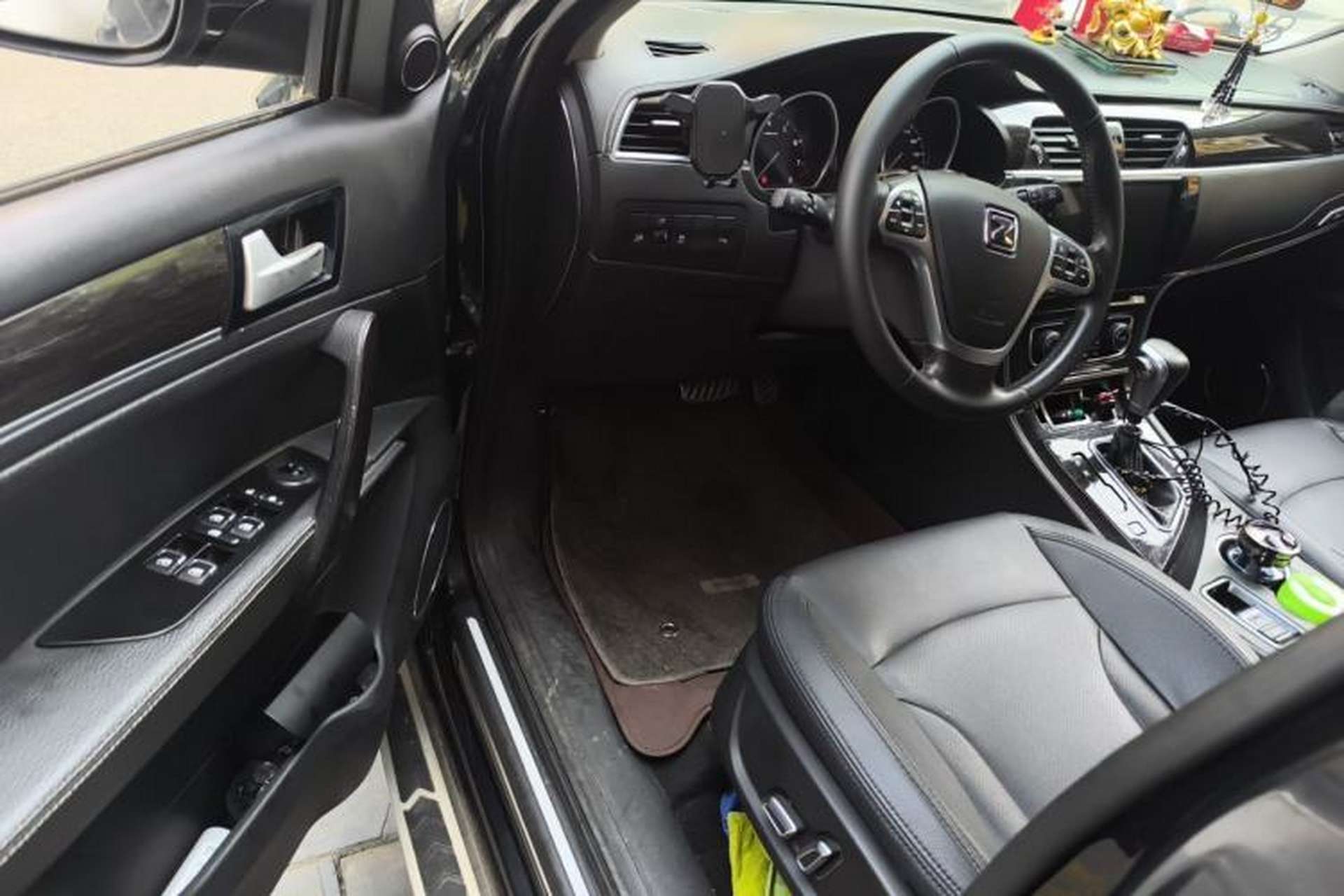 Used Zotye T600 2015 2.0T DCT Prestige Edition Driver Seat