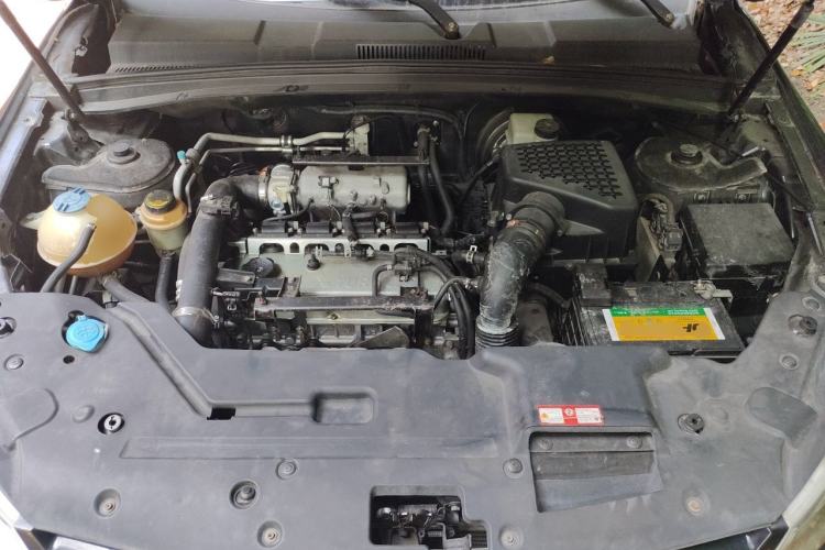 Used Zotye T600 2015 2.0T DCT Luxury Version Engine Bay