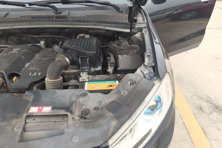 Used Zotye T600 2015 1.5T Manual Luxury Model Engine Bay Left
