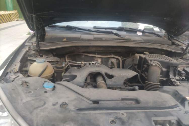 Used Zotye T600 2015 1.5T Manual Luxury Model Engine Bay Right