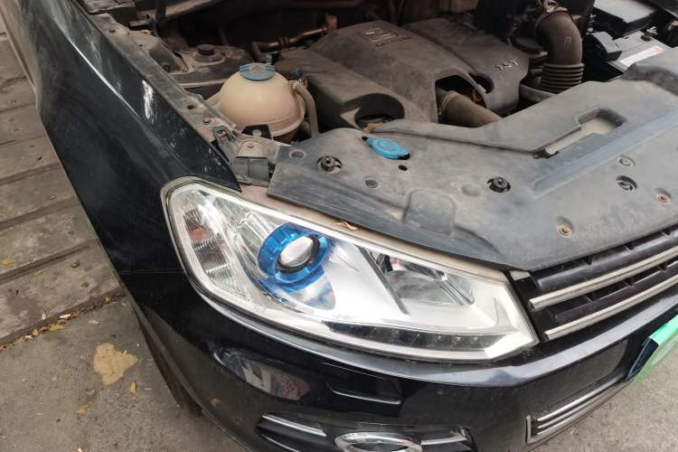 Used Zotye T600 2015 1.5T Manual Luxury Model Engine Bay Right