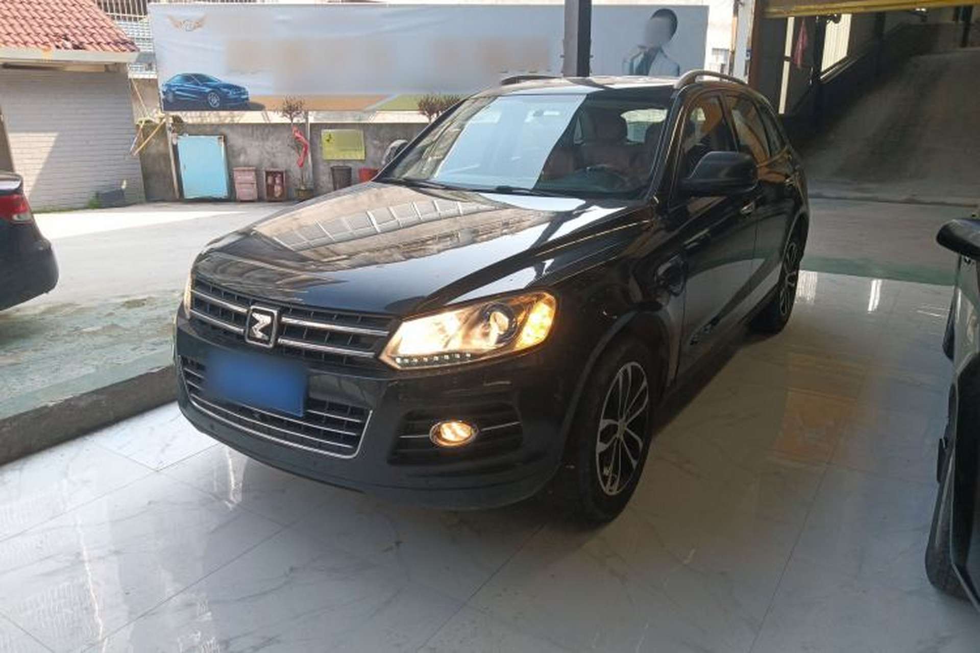 Used Zotye T600 2015 2.0T DCT Luxury Version Front Left 45 Deg