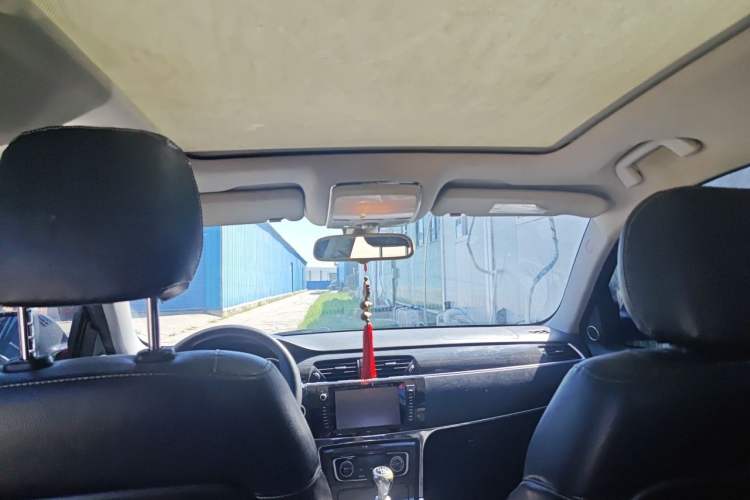 Used Zotye T600 2015 1.5T Manual Luxury Model Headliner