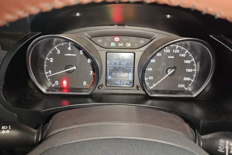 Used Zotye T600 2015 Family Edition 2.0T Manual Luxury Version Instrument Cluster