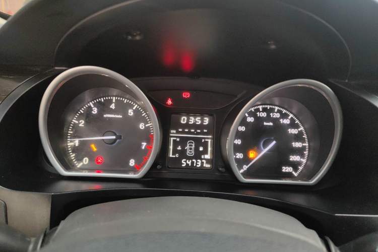 Used Zotye T600 2015 Family Edition 2.0T Manual Elite Version Instrument Cluster