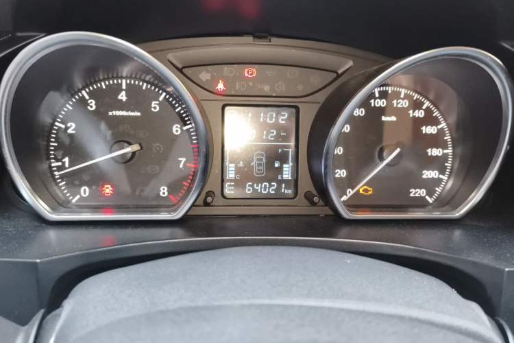Used Zotye T600 2015 2.0T DCT Prestige Edition Instrument Cluster