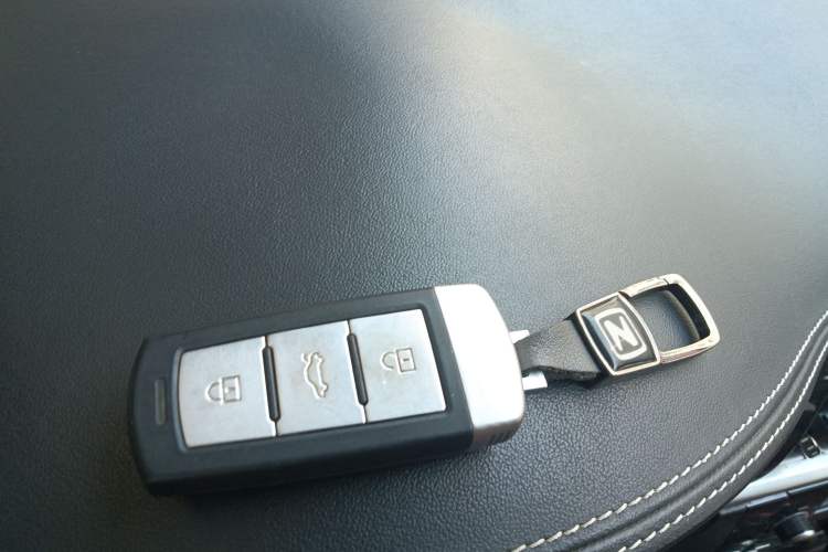 Used Zotye T600 2015 2.0T DCT Luxury Version Interior 1