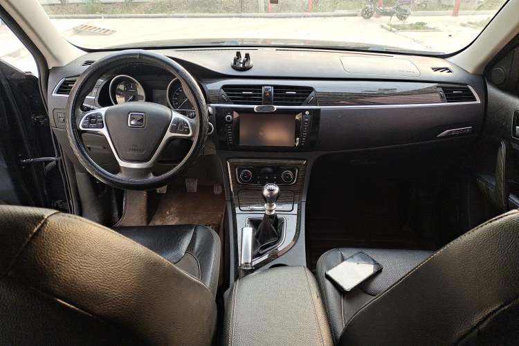 Used Zotye T600 2015 1.5T Manual Luxury Model Interior 3