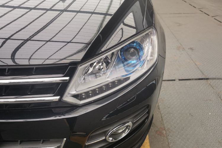 Used Zotye T600 2015 2.0T DCT Prestige Edition Left Front Headlight