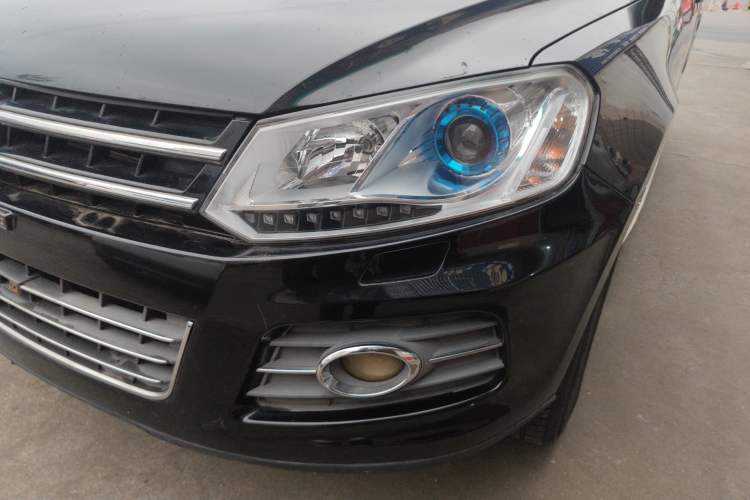 Used Zotye T600 2015 Family Edition 2.0T Manual Elite Version Left Front Headlight