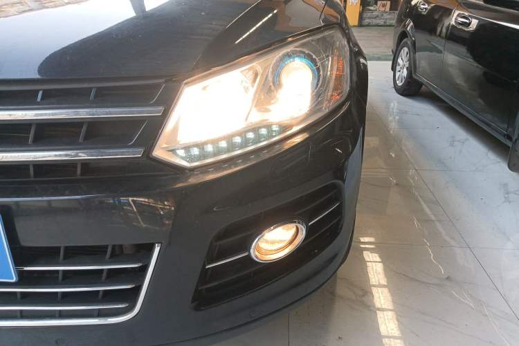 Used Zotye T600 2015 2.0T DCT Luxury Version Left Front Headlight