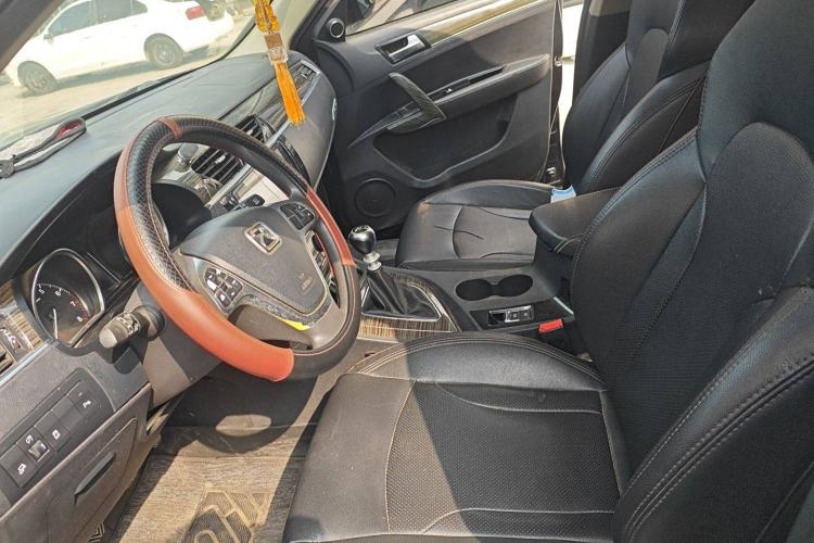 Used Zotye T600 2015 1.5T Manual Flagship Model Left Front Seat