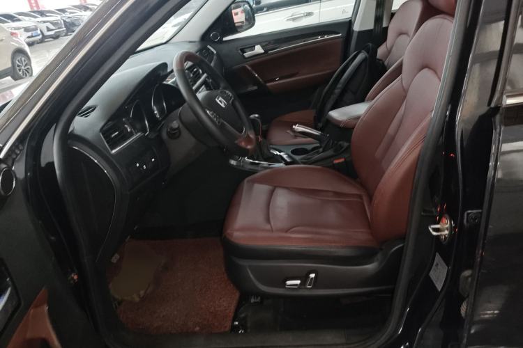 Used Zotye T600 2015 Family Edition 2.0T Manual Luxury Version Left Front Seat