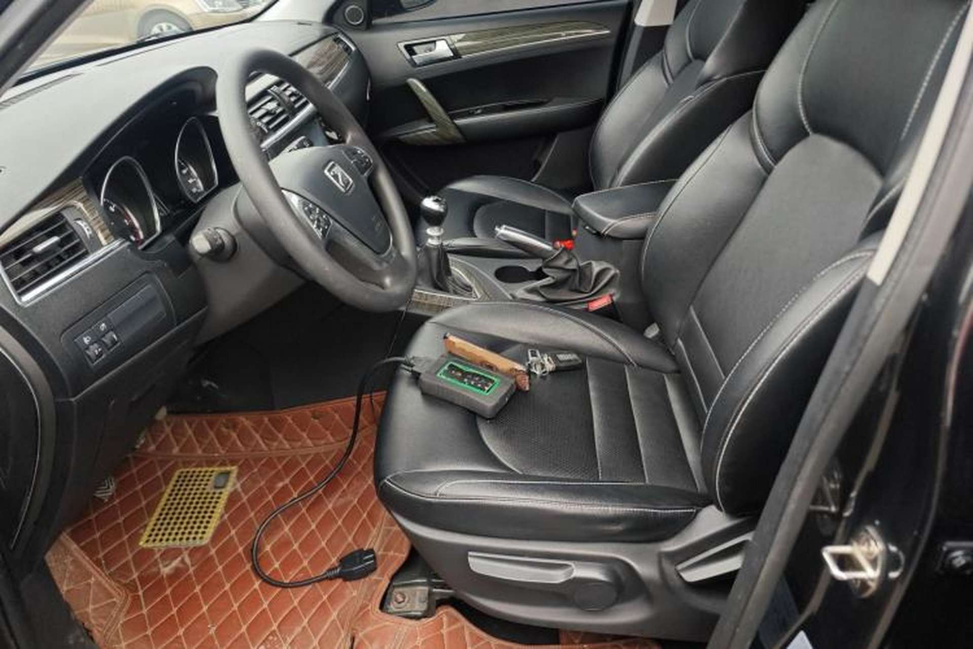 Used Zotye T600 2015 1.5T Manual Luxury Model Left Front Seat