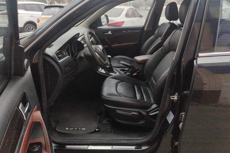 Used Zotye T600 2015 Family Edition 2.0T Manual Elite Version Left Front Seat