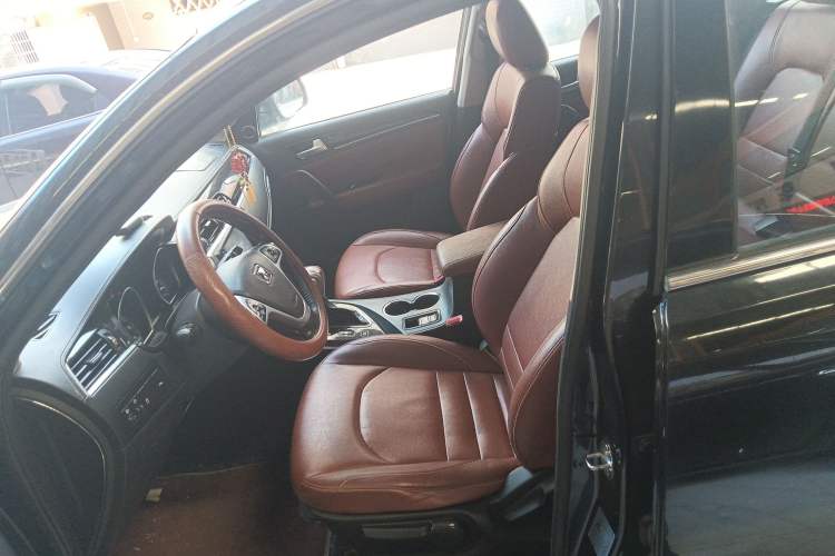 Used Zotye T600 2015 2.0T DCT Luxury Version Left Front Seat