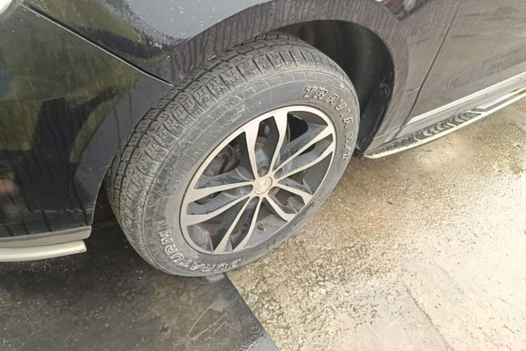 Used Zotye T600 2015 2.0T Manual Luxury Version Left Front Wheel Hub