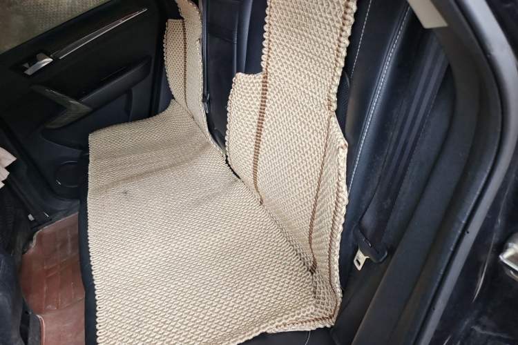 Used Zotye T600 2015 1.5T Manual Luxury Model Left Rear Seat