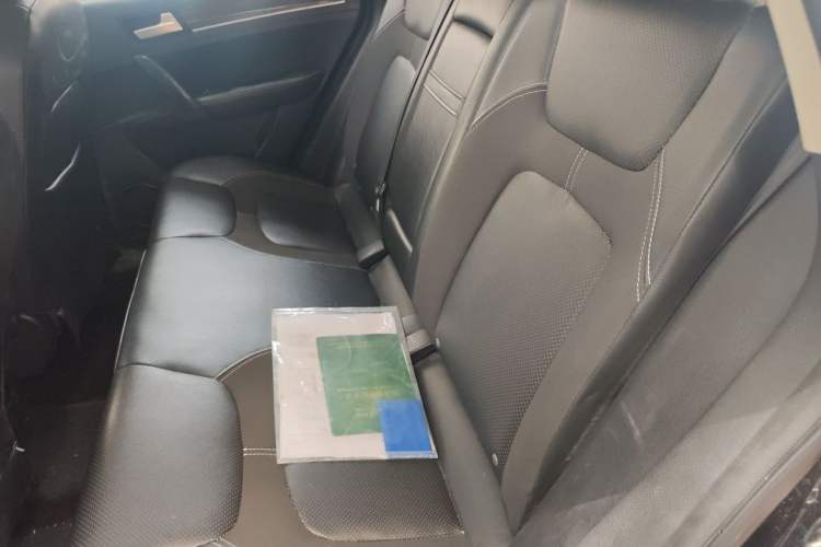 Used Zotye T600 2015 1.5T Manual Luxury Model Left Rear Seat